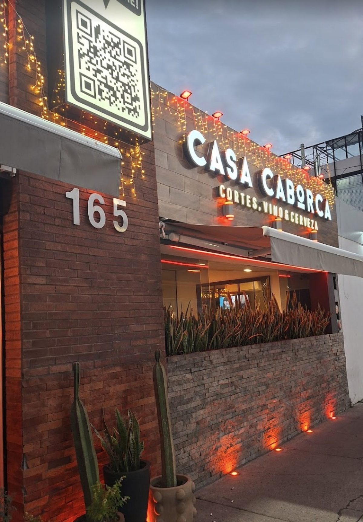 Fachada de Casa Caborca en Zapopan